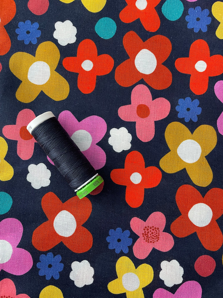 LINEN/COTTON BLEND • Daisy Pop $46.00/metre
