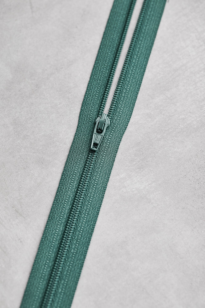 YKK®  BASIC COIL ZIPPER • meetMILK® • 18cm or 30cm